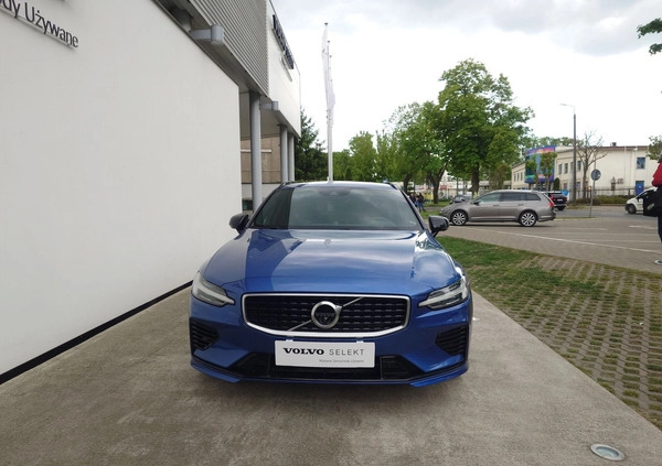 Volvo V60 cena 174900 przebieg: 101968, rok produkcji 2020 z Skoki małe 781